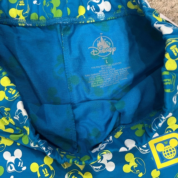 Mickey Mouse Matching Set Size L - Picture 7 of 8